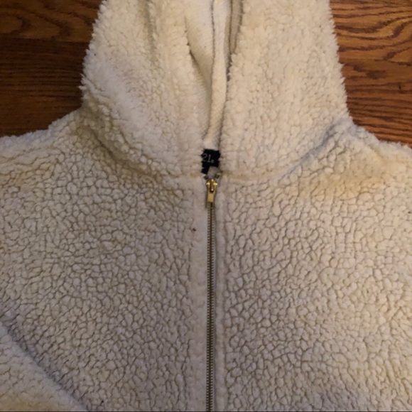 White zip up fleece - Picture 2 of 3
